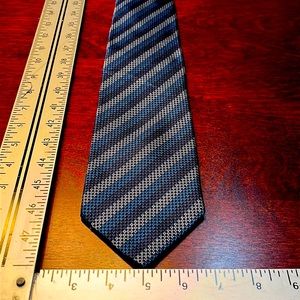 DiCapri 100% silk embroidered tie classic style 4 inch width